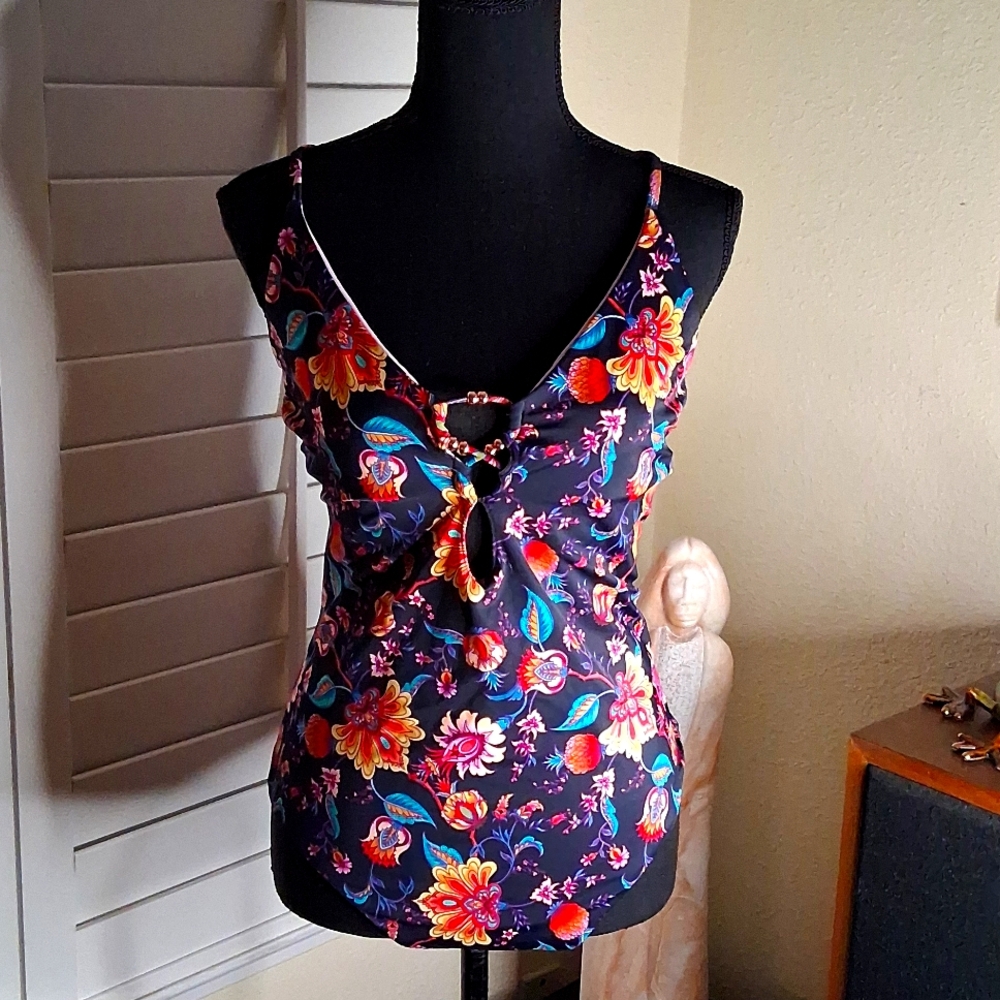 🏊🩱Nanette Lepore Floral One Piece Swim Suit W/Keyhole At Front Size 14